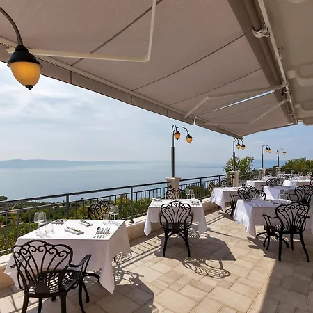 Nature's Retreat, Deluxe Doppelzimmer Mit Balkon Und Meerblick Гостевой дом Подгора